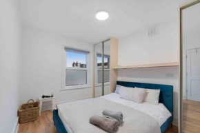 NEW 1 bed Westfield/ Chiswick/ Hammersmith APT